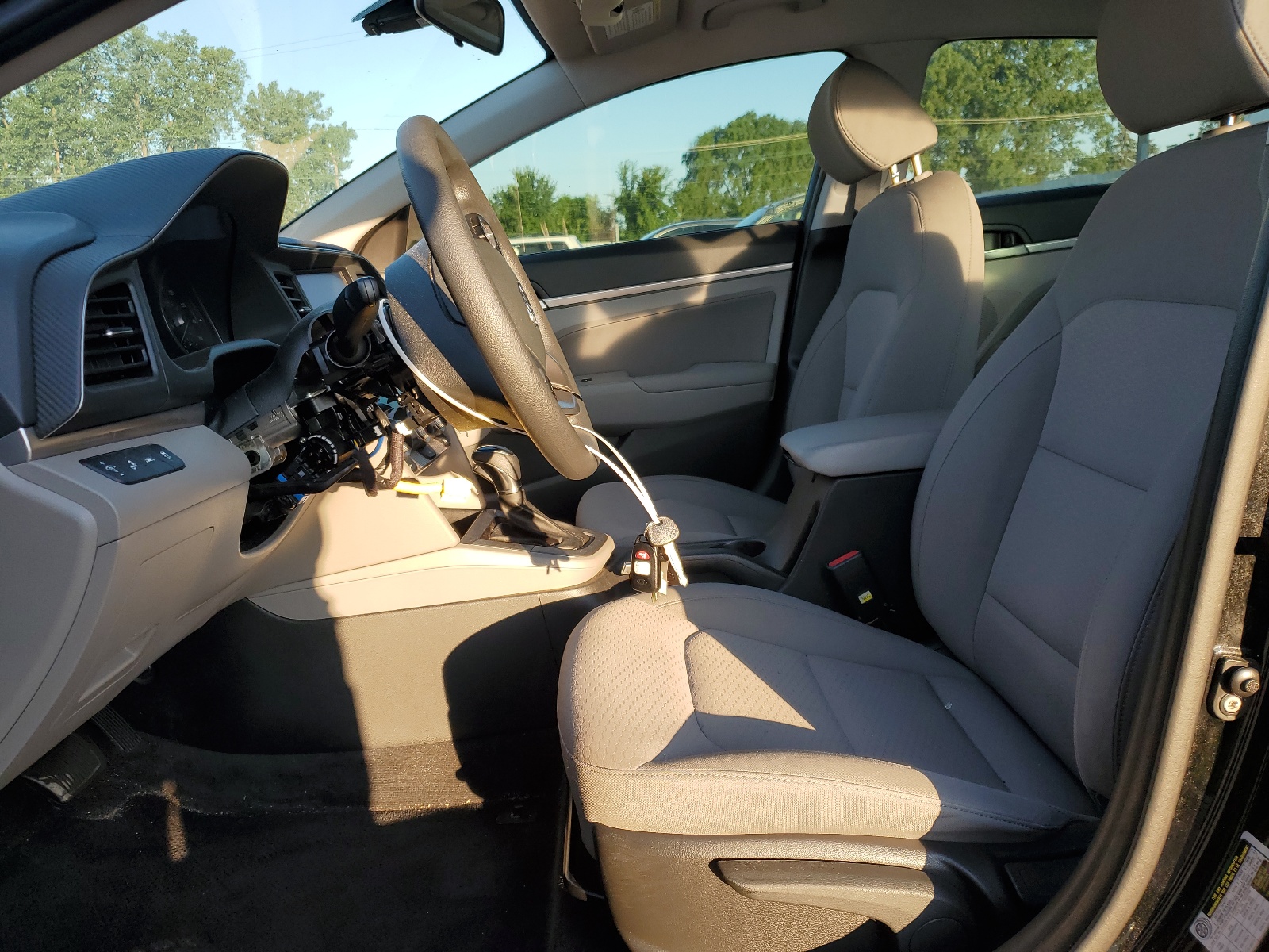 KMHD84LFXKU855698 2019 Hyundai Elantra Sel