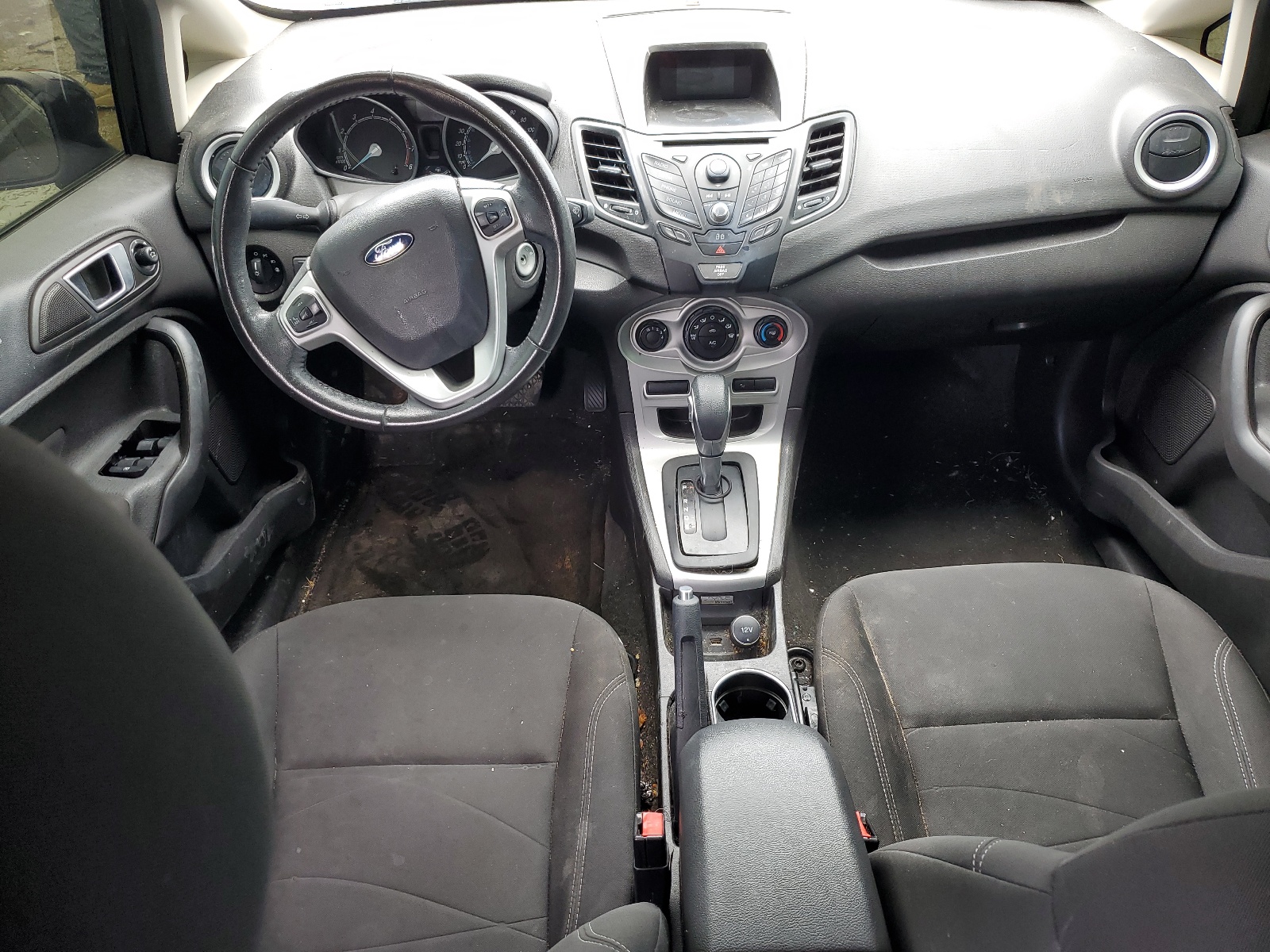 3FADP4EJ8FM127130 2015 Ford Fiesta Se