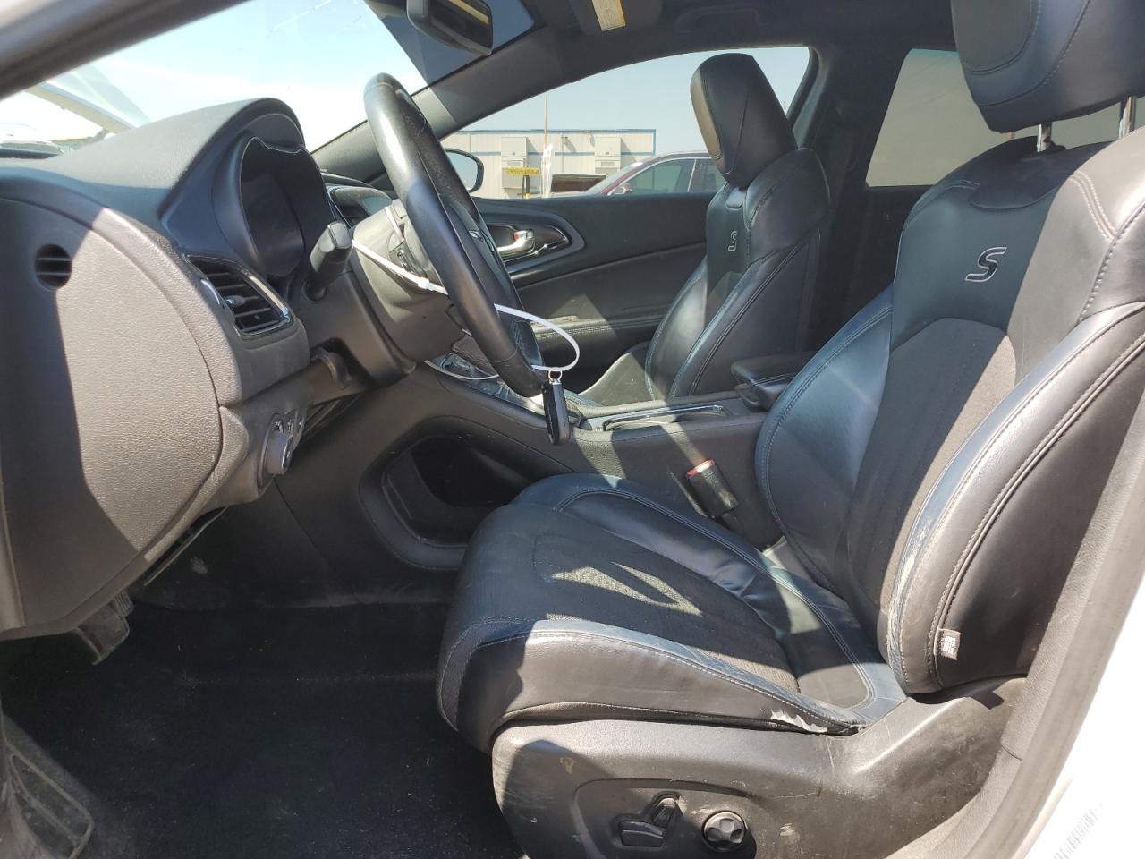 2015 Chrysler 200 S VIN: 1C3CCCDG6FN610336 Lot: 63695684