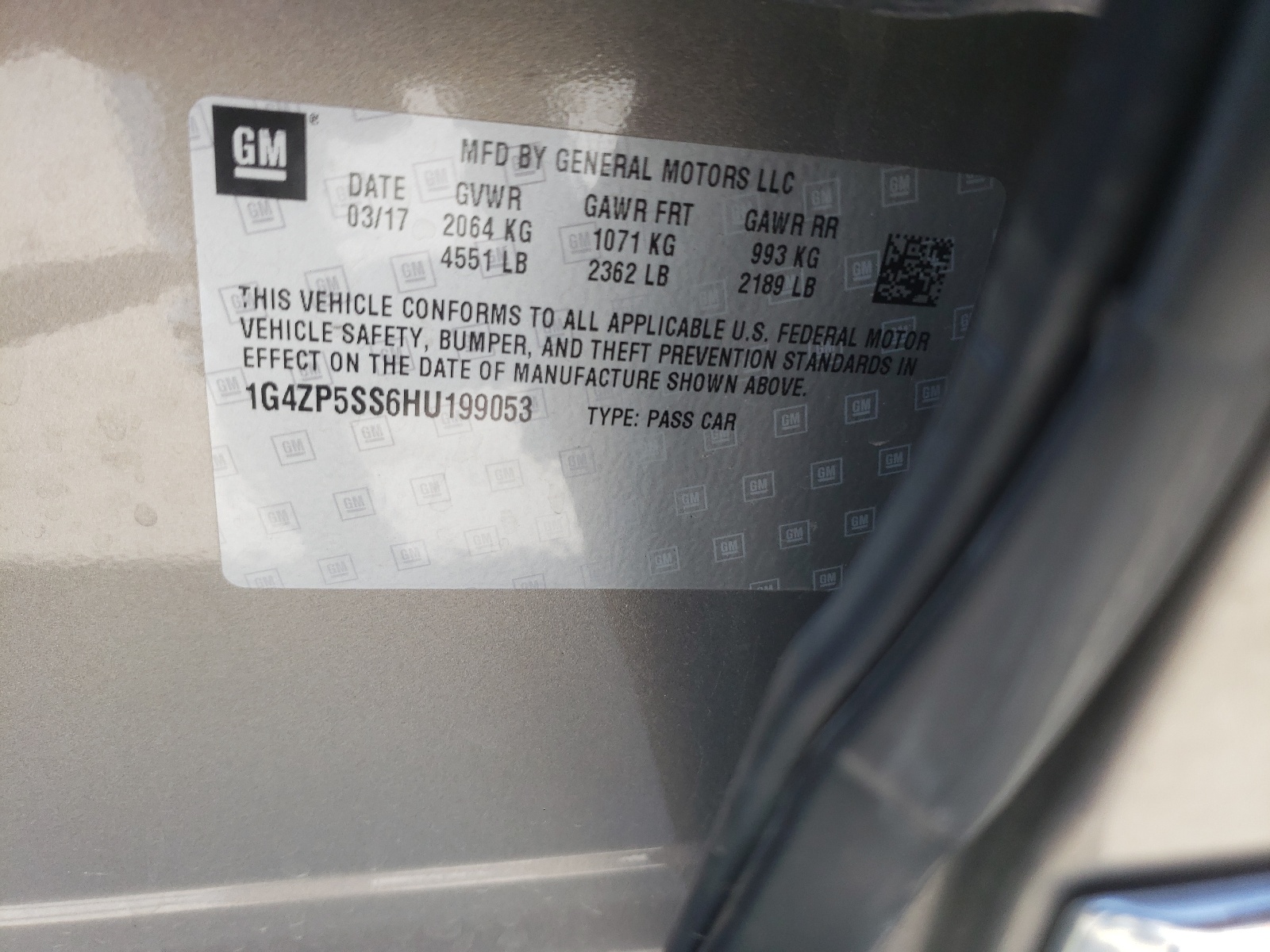 1G4ZP5SS6HU199053 2017 Buick Lacrosse Essence