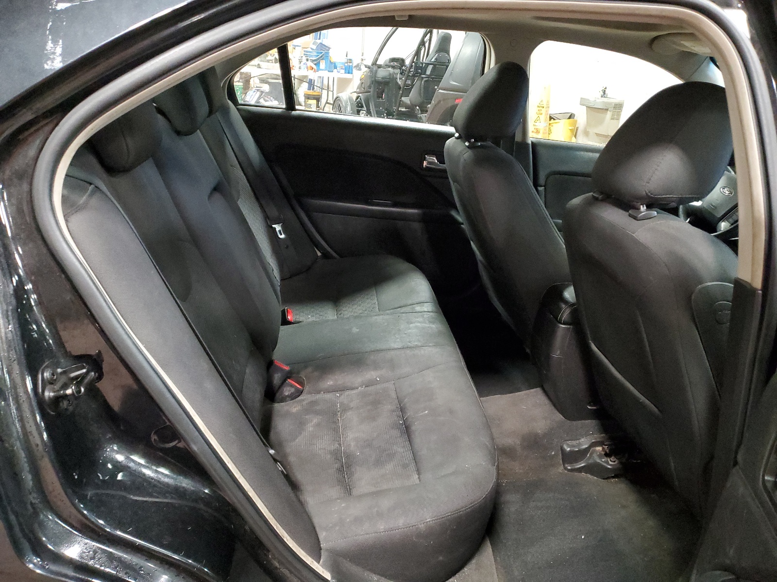 3FAHP0HA1AR219357 2010 Ford Fusion Se