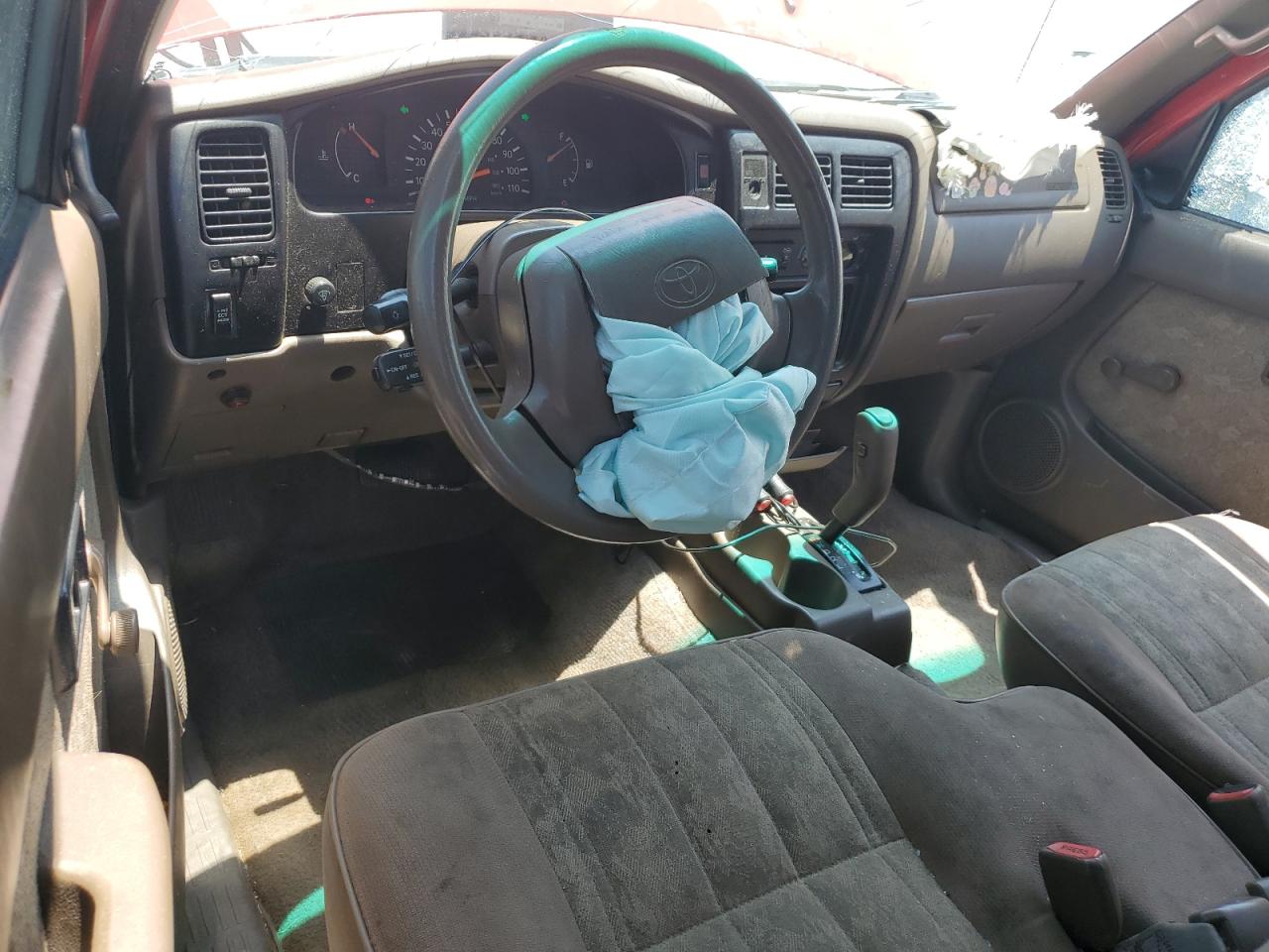 2000 Toyota Tacoma Xtracab Prerunner VIN: 5TESM92N7YZ700913 Lot: 63202154