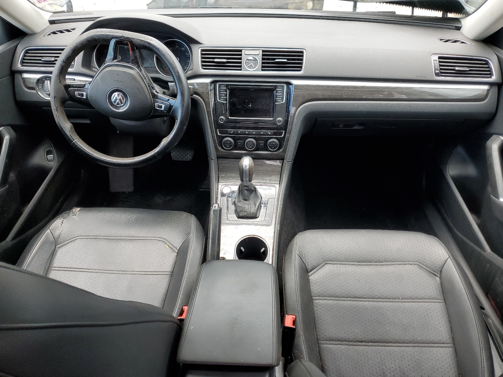 1VWBT7A3XHC009619 2017 Volkswagen Passat Se