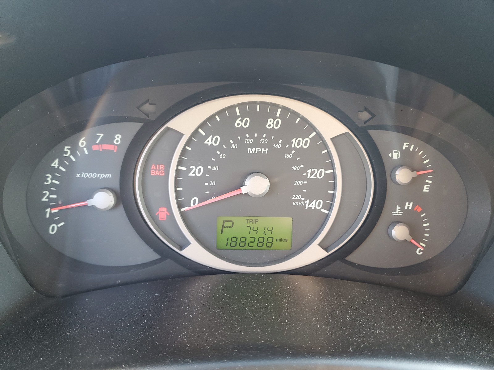 KM8JN12D05U140587 2005 Hyundai Tucson Gls