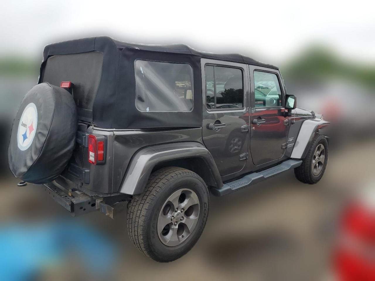 1C4NJWEG8HL705072 2017 Jeep Wgr 4D 4X4