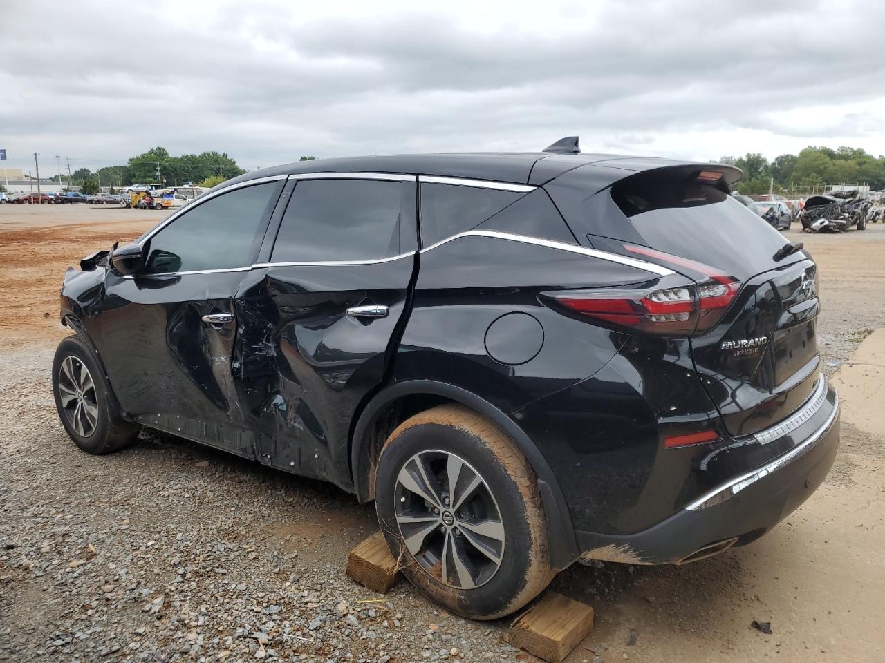 2020 Nissan Murano - Image 2