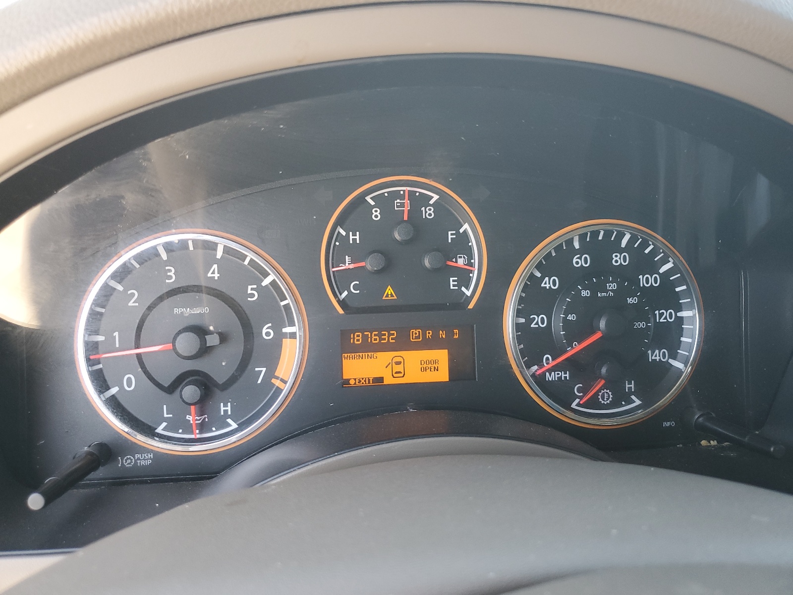 5N1BA0ND7FN622815 2015 Nissan Armada Sv