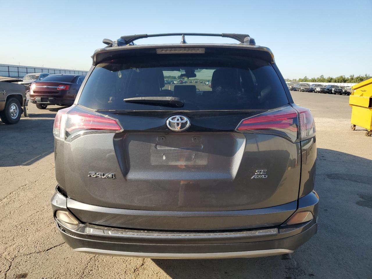 2017 Toyota Rav4 Se VIN: JTMJFREV0HJ130572 Lot: 61729034