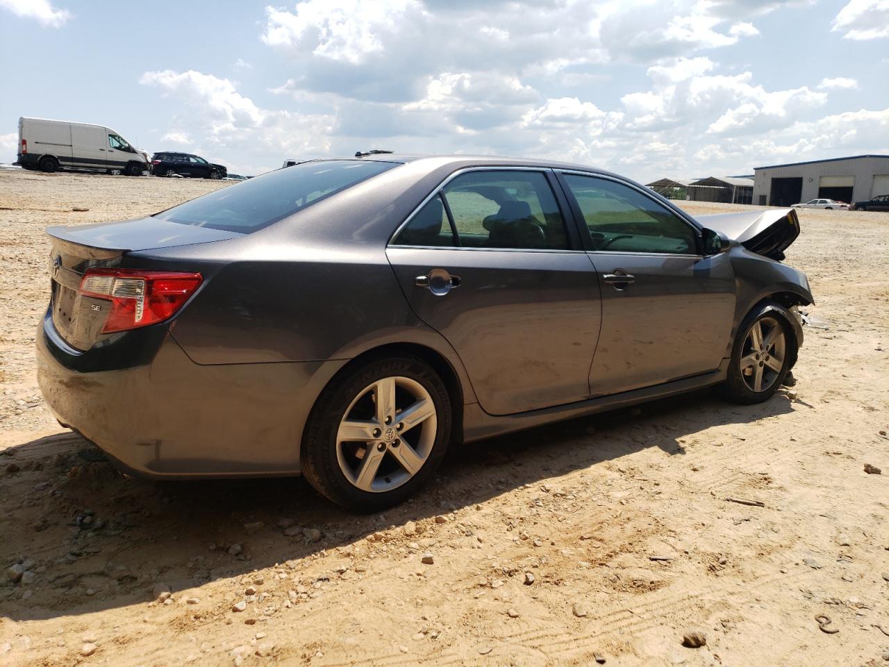 2014 Toyota Camry - Image 3