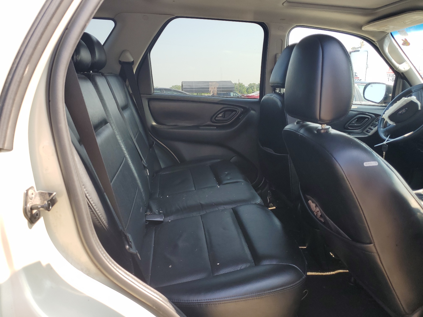 1FMCU04165KD53208 2005 Ford Escape Limited