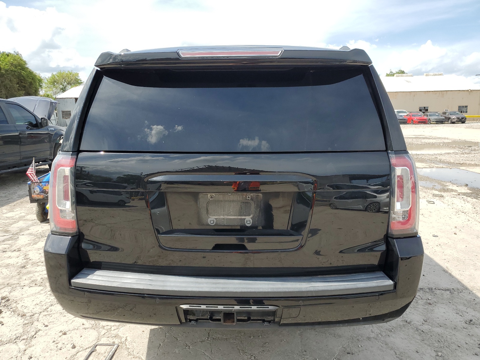 1GKS1GKC7HR339615 2017 GMC Yukon Xl C1500 Slt