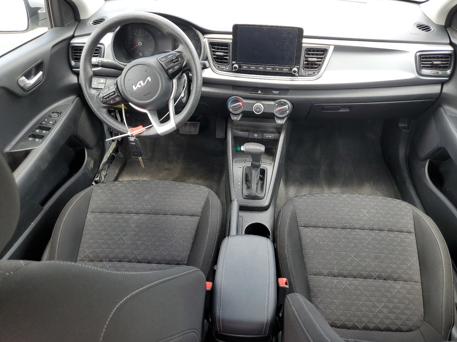 3KPA24AD8NE431532 2022 Kia Rio Lx