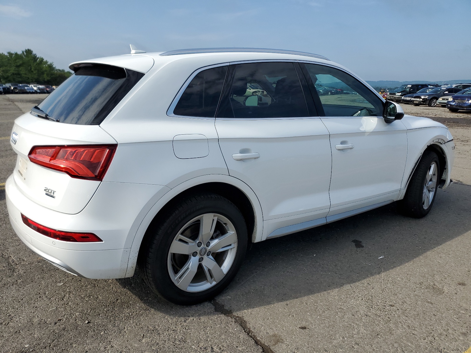 WA1BNAFY1J2137834 2018 Audi Q5 Premium Plus