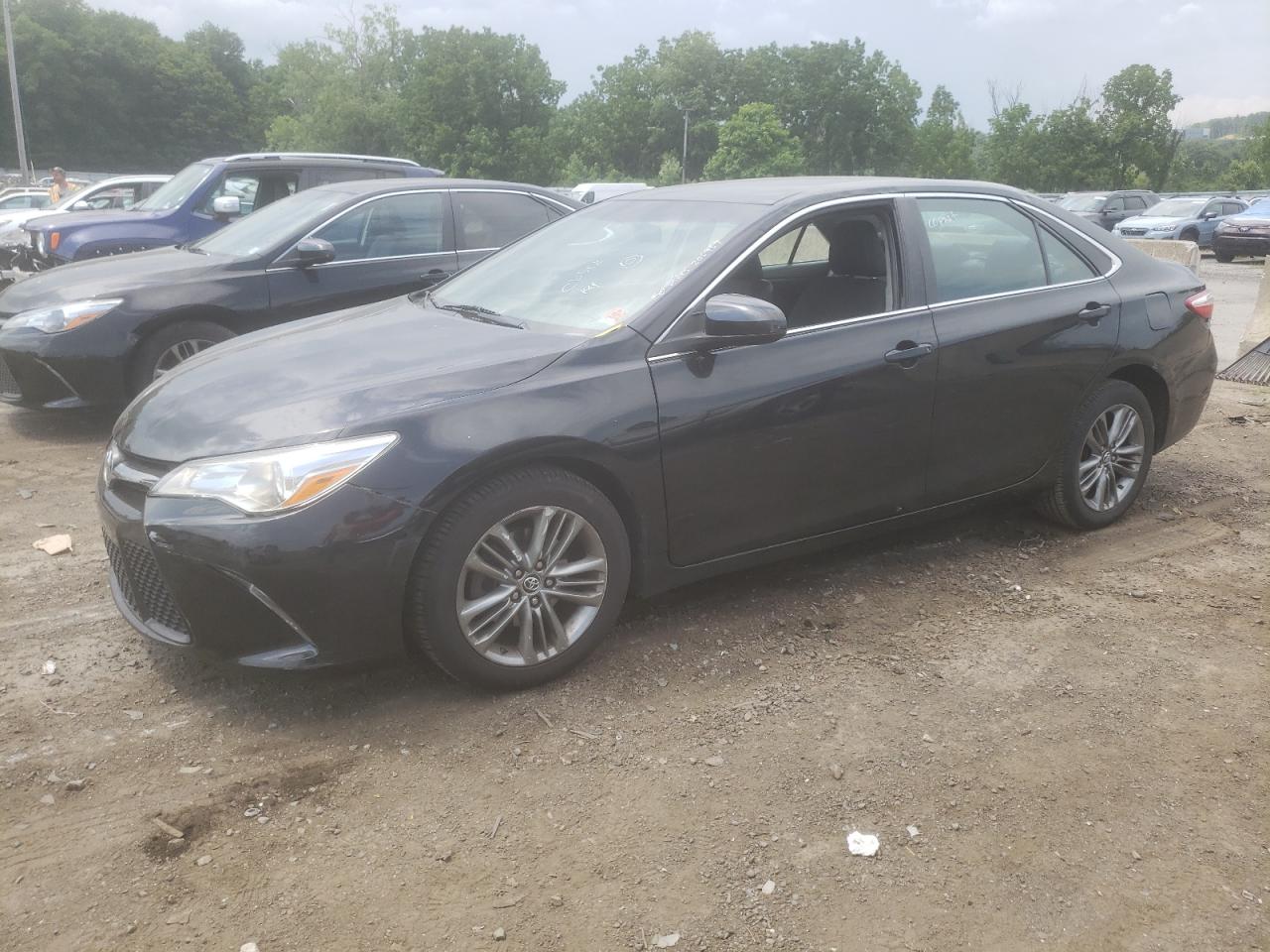 4T1BF1FK0GU264565 2016 TOYOTA CAMRY - Image 1