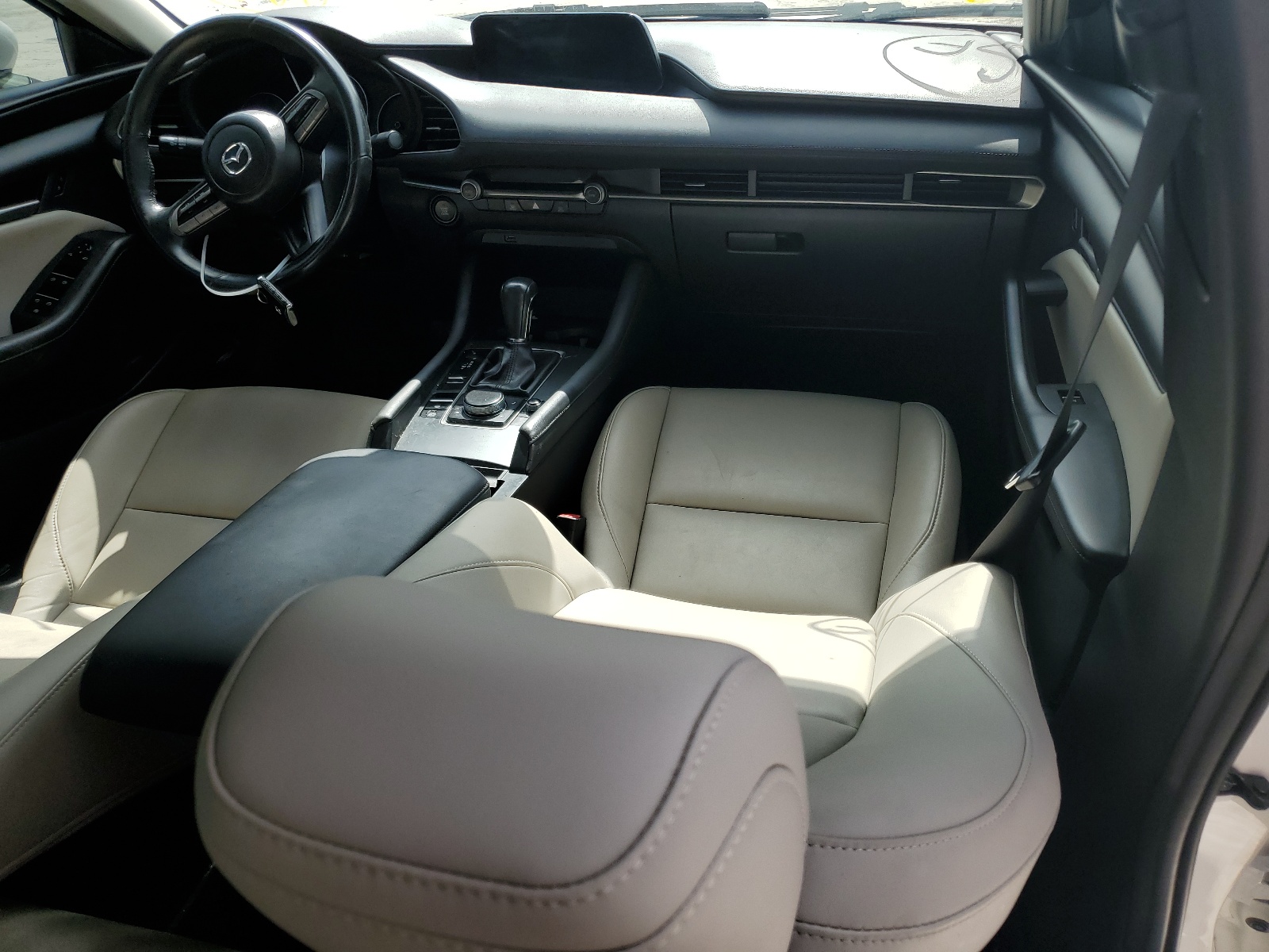 3MZBPACL7LM130565 2020 Mazda 3 Select