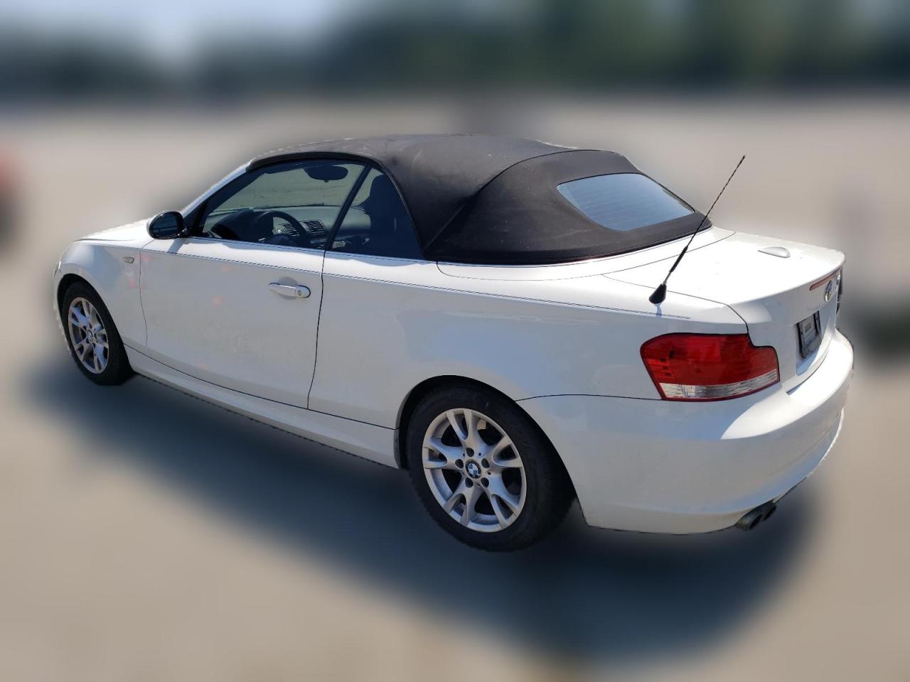 2009 BMW 128 I VIN: WBAUL73599VJ75319 Lot: 63422384