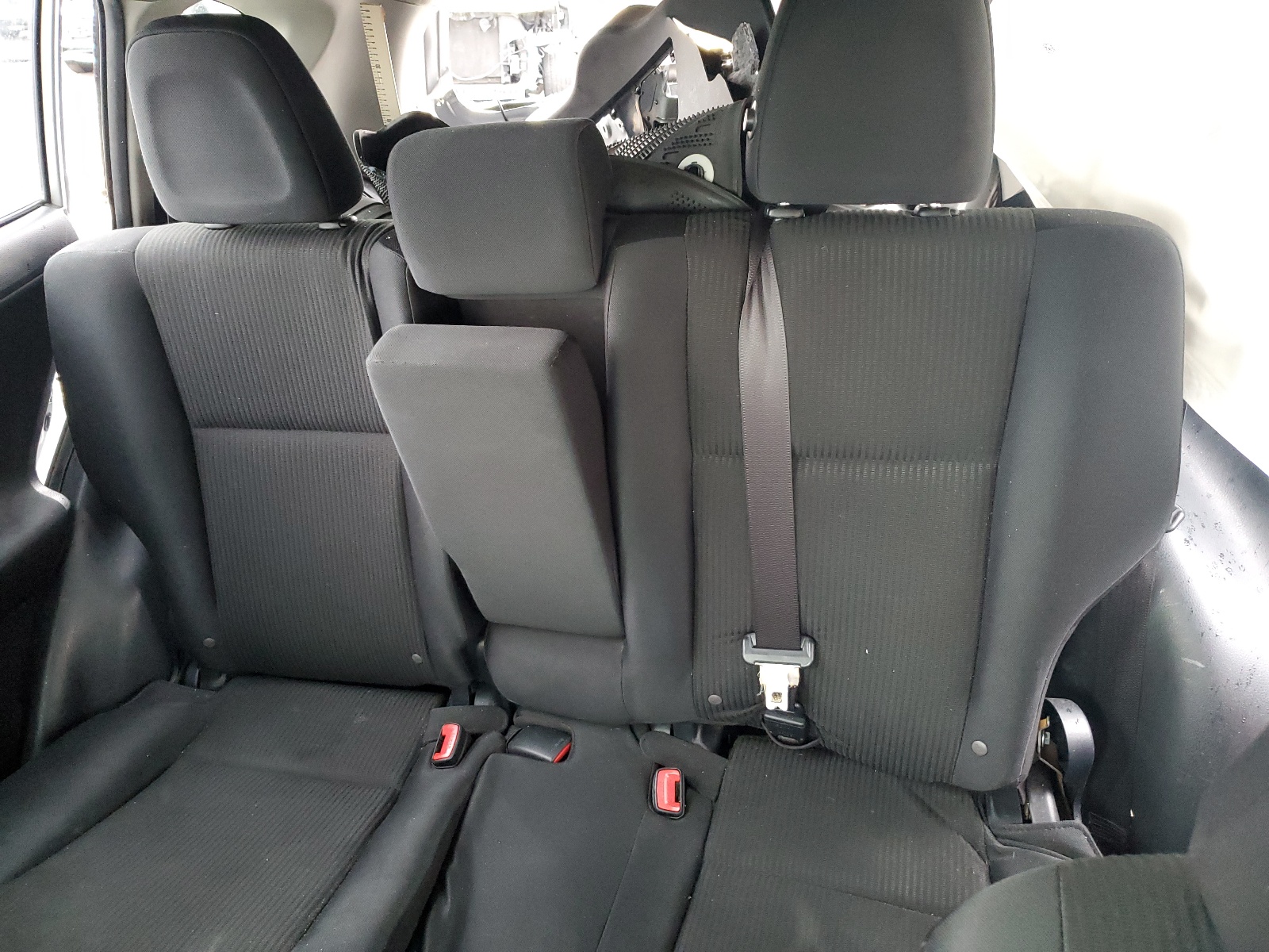 JTMBFREV6FJ040859 2015 Toyota Rav4 Le