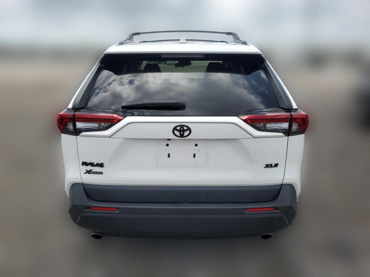 2022 Toyota Rav4 Xle VIN: 2T3W1RFV1NC185596 Lot: 64344994