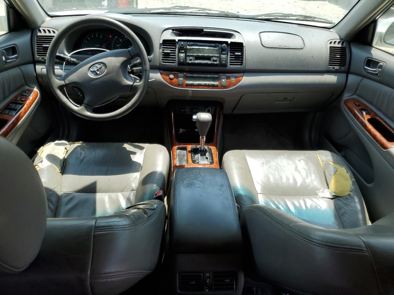 2004 Toyota Camry Le VIN: JTDBF30K340152600 Lot: 64833674