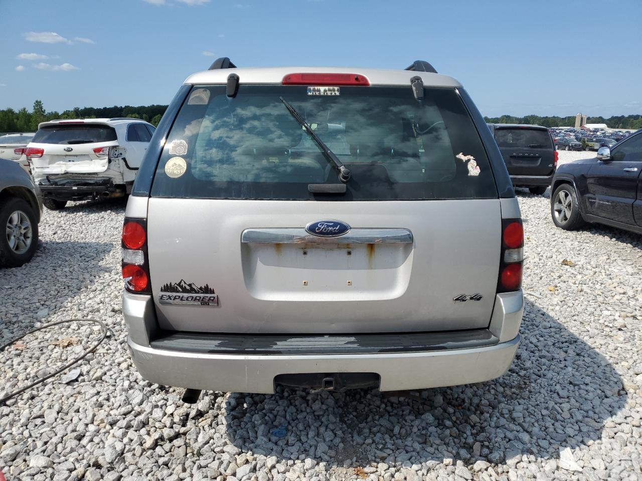 2008 Ford Explorer Xlt VIN: 1FMEU73E38UB21616 Lot: 64828314