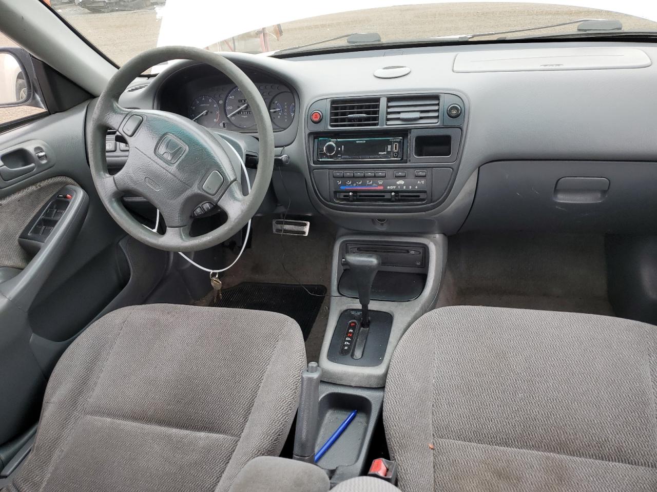 1998 Honda Civic Lx VIN: 2HGEJ6677WH529686 Lot: 64698374