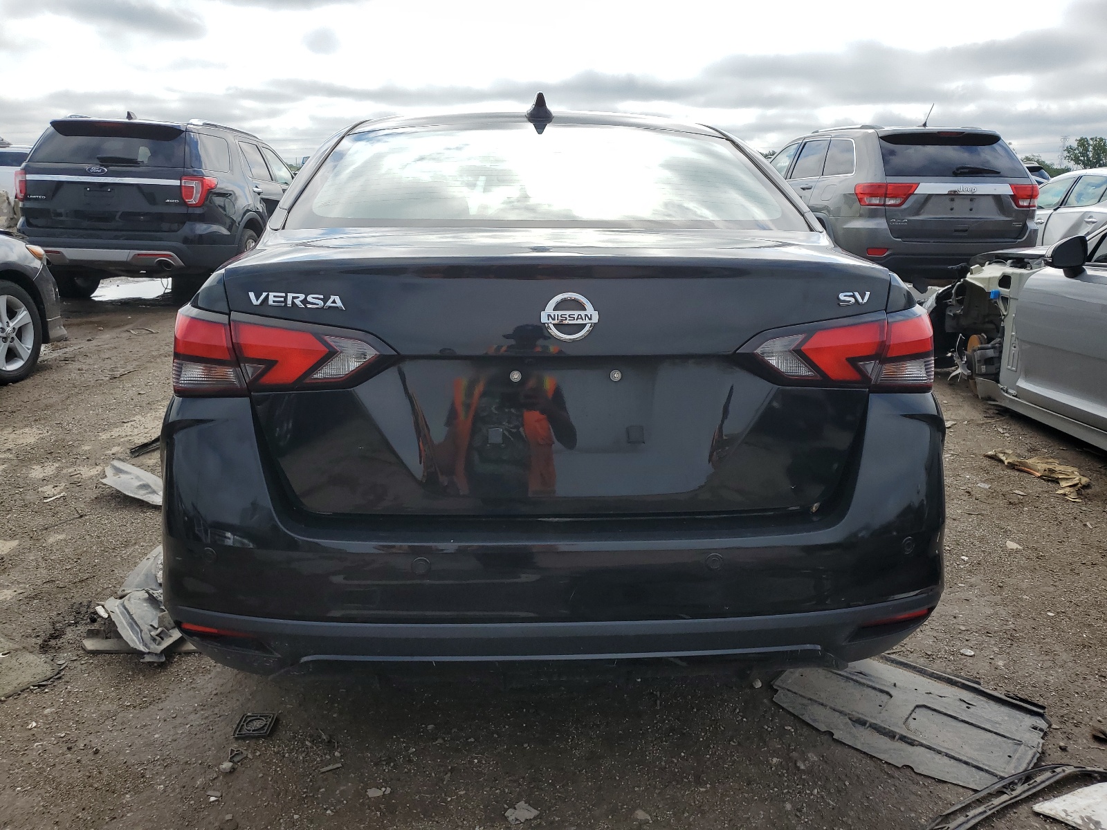 2020 Nissan Versa Sv vin: 3N1CN8EV8LL810407