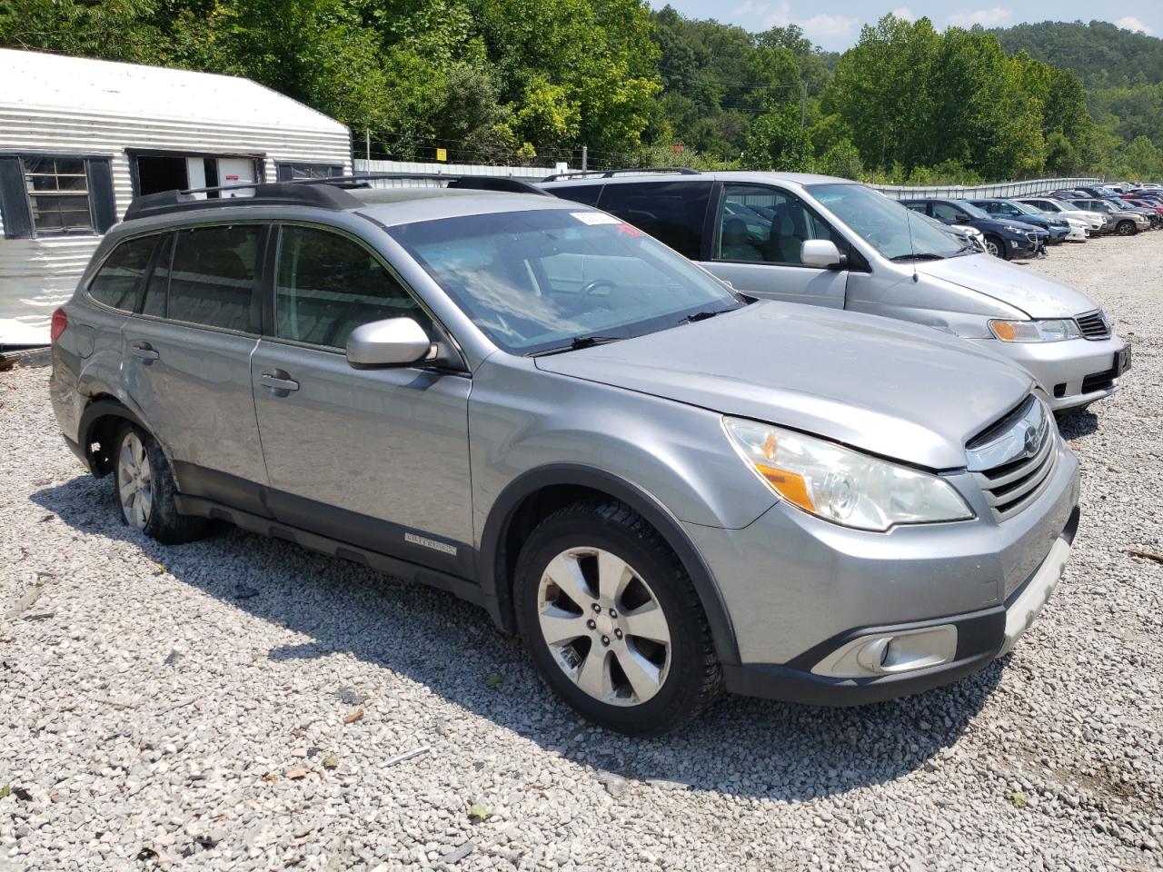 2011 Subaru Outback - Image 4