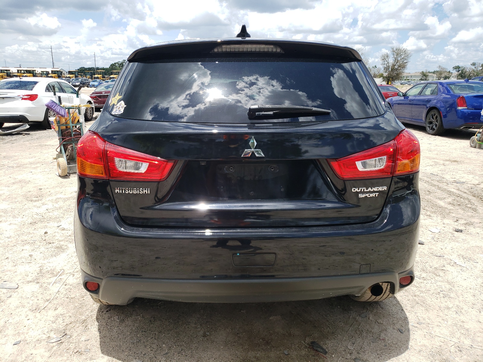 JA4AP3AU2HZ067929 2017 Mitsubishi Outlander Sport Es