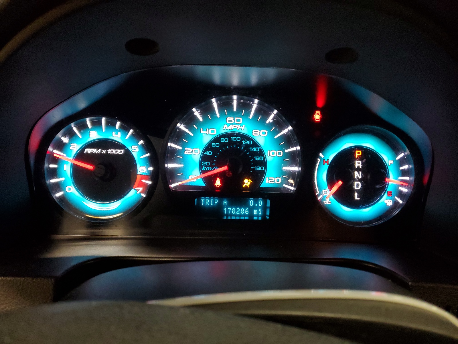 3FAHP0HA1AR219357 2010 Ford Fusion Se