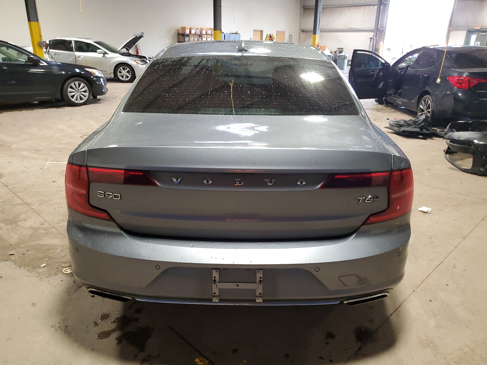 LVY992MK6JP005175 2018 Volvo S90 T6 Momentum