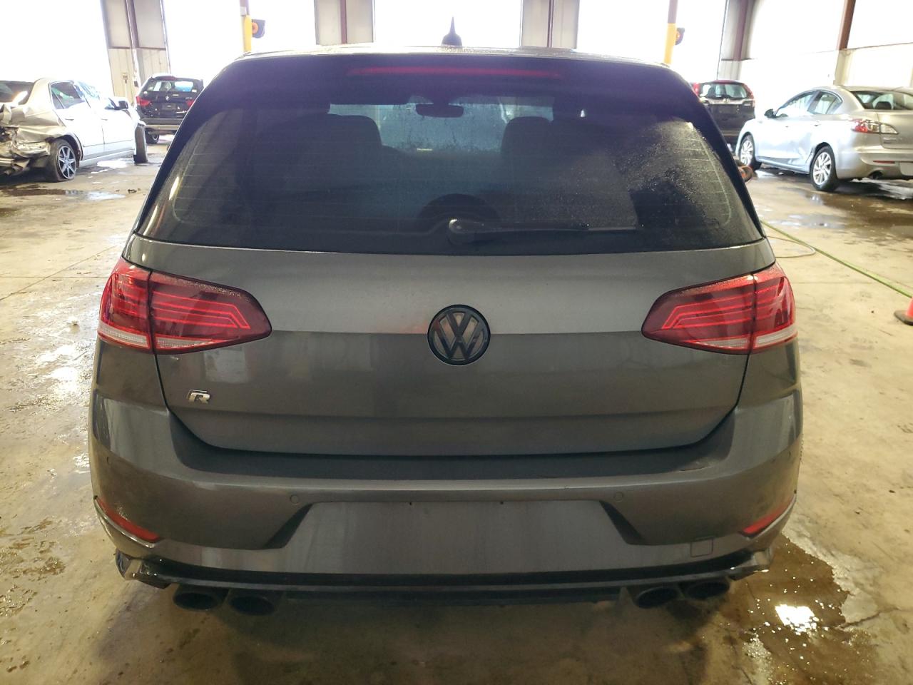 2018 Volkswagen Golf R VIN: WVWVF7AU2JW085663 Lot: 62409874