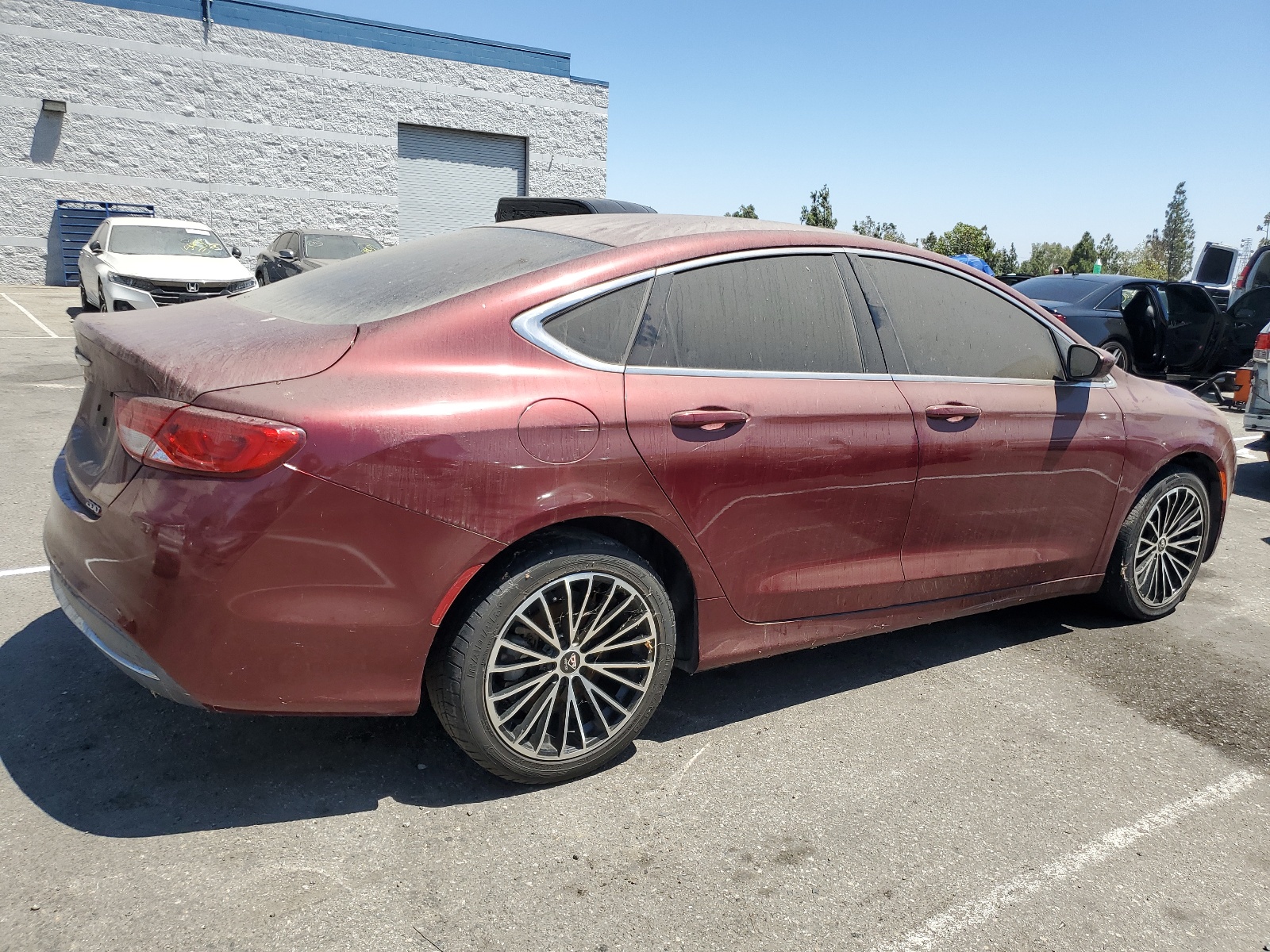 2015 Chrysler 200 Limited vin: 1C3CCCAB2FN637106