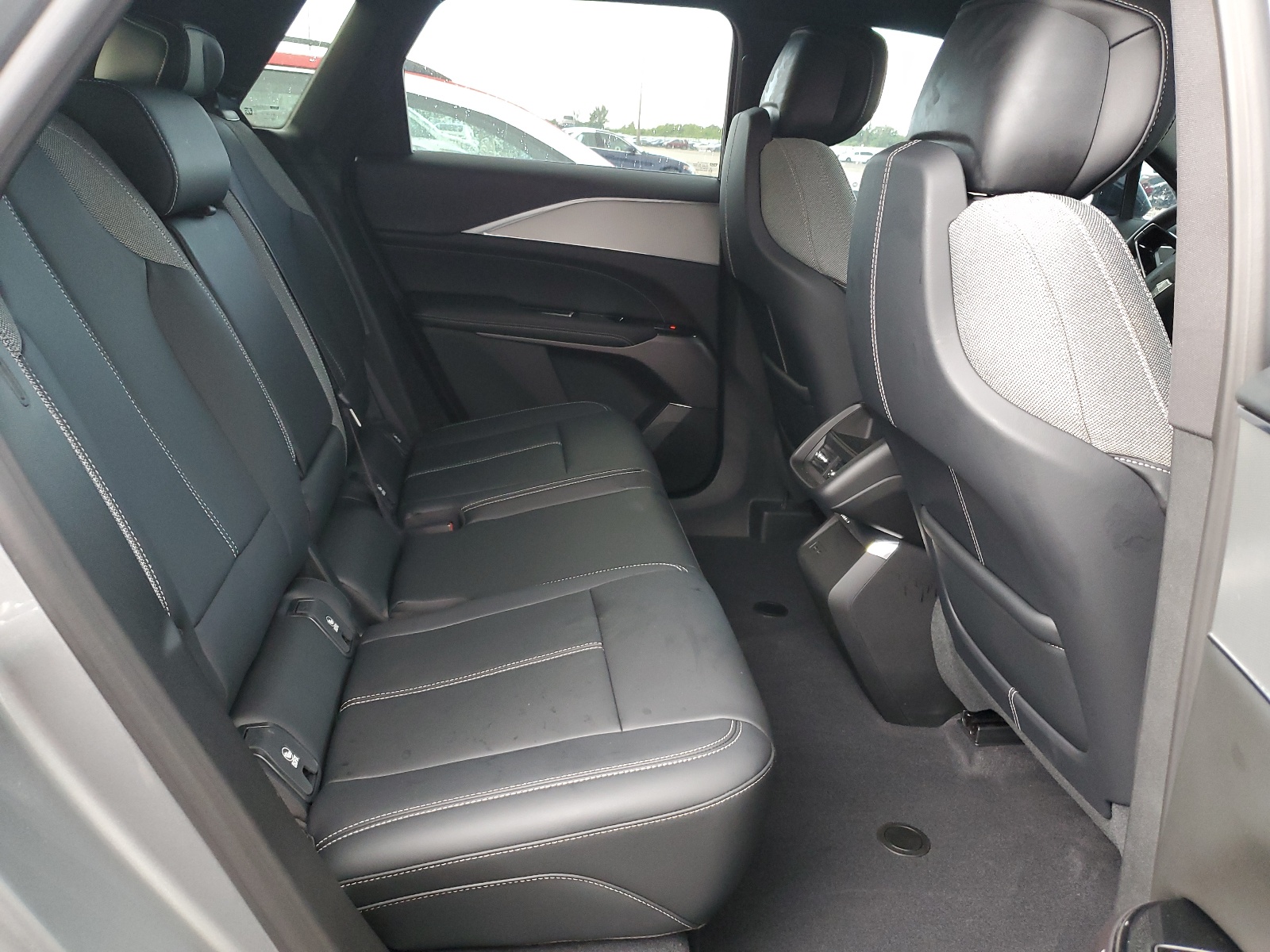 1GYKPMRK2RZ121342 2024 Cadillac Lyriq Tech