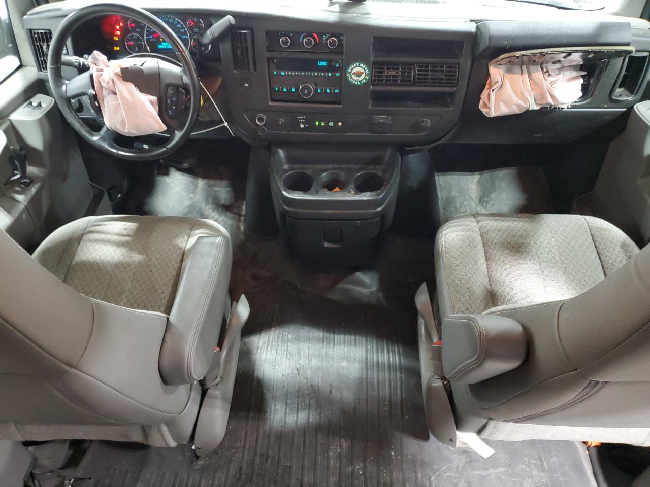 2021 Chevrolet Express G2500 VIN: 1GCWGAF75M1186585 Lot: 62753654