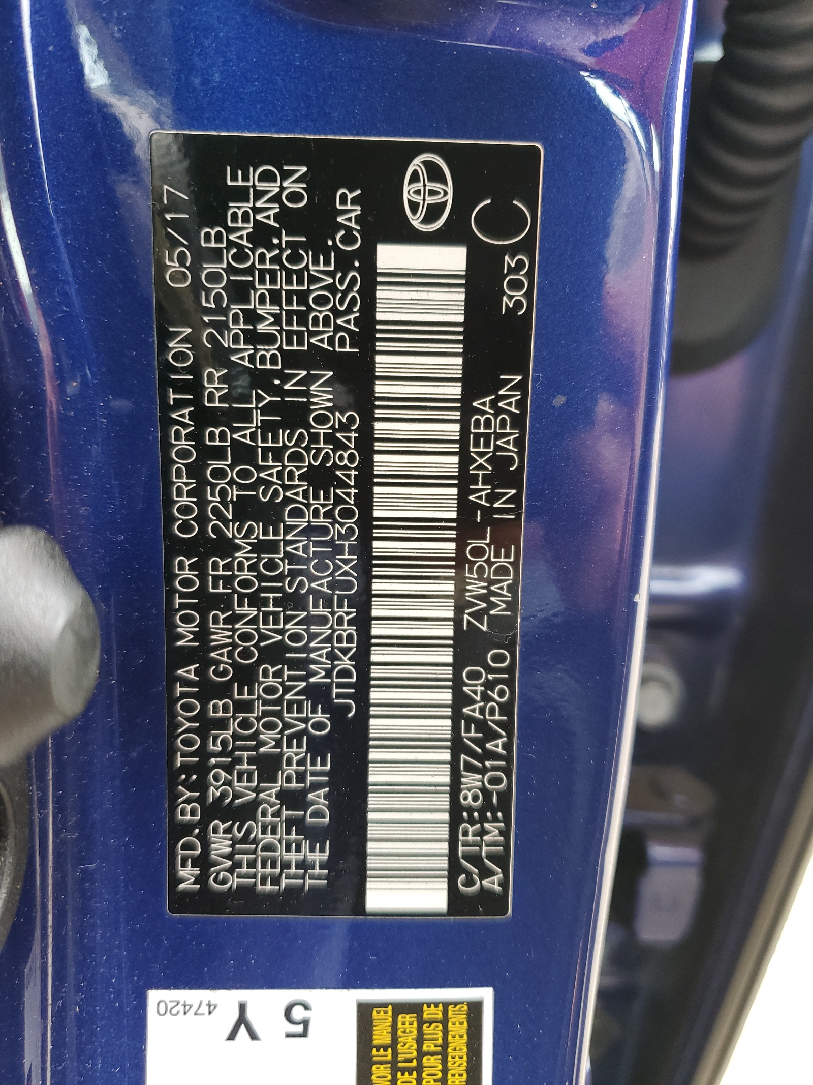 JTDKBRFUXH3044843 2017 Toyota Prius