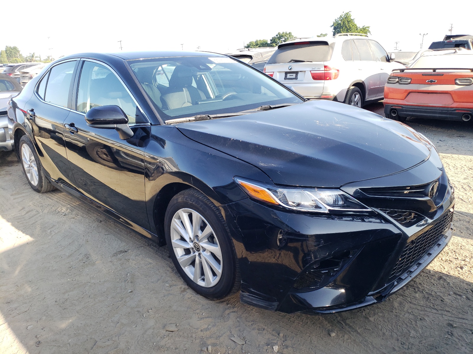 2022 Toyota Camry Le vin: 4T1C11AK7NU656420