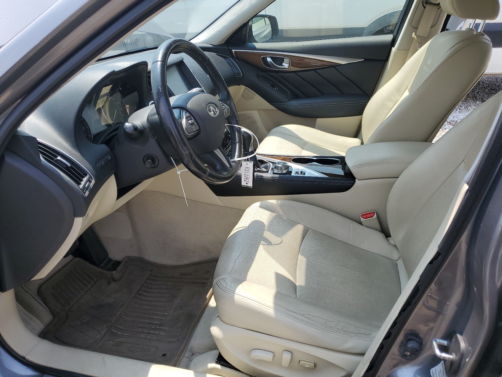 JN1BV7AR6EM692980 2014 Infiniti Q50 Base