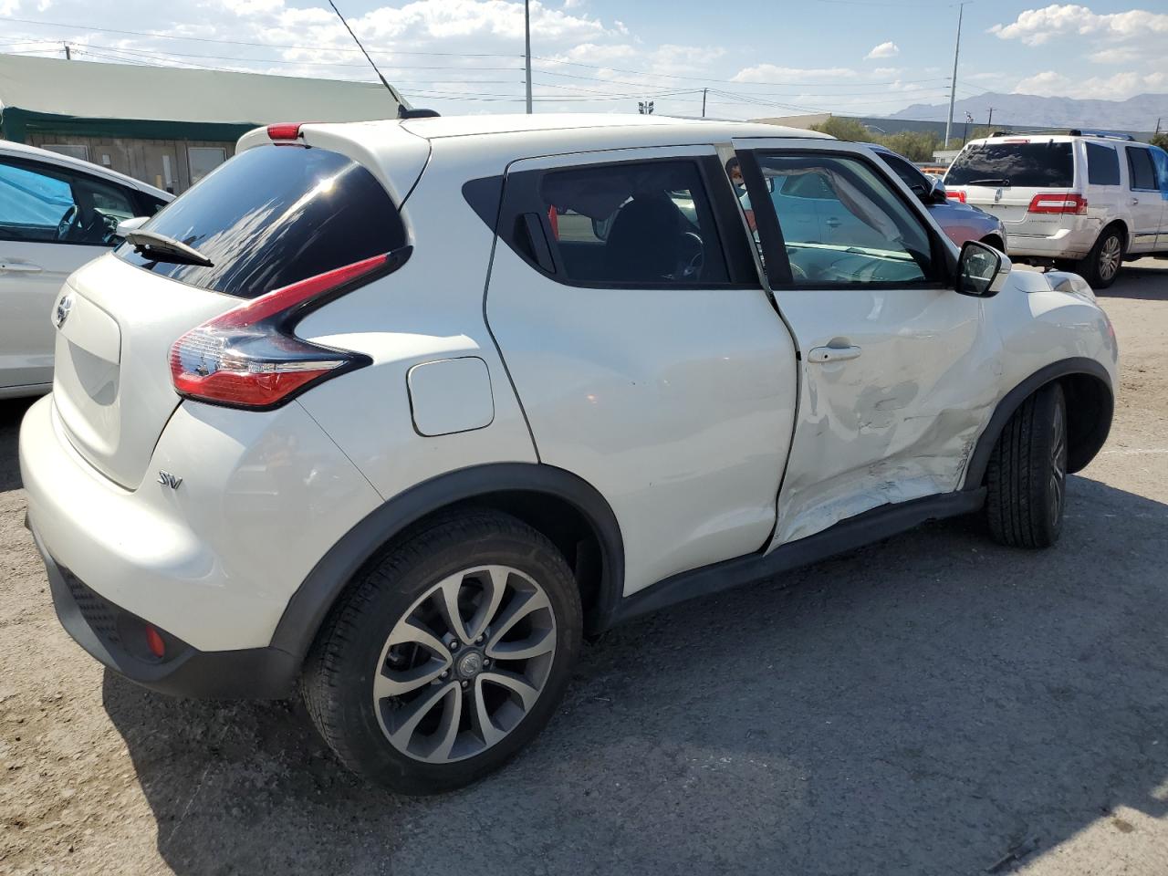 2017 Nissan Juke S VIN: JN8AF5MR5HT700524 Lot: 63252974