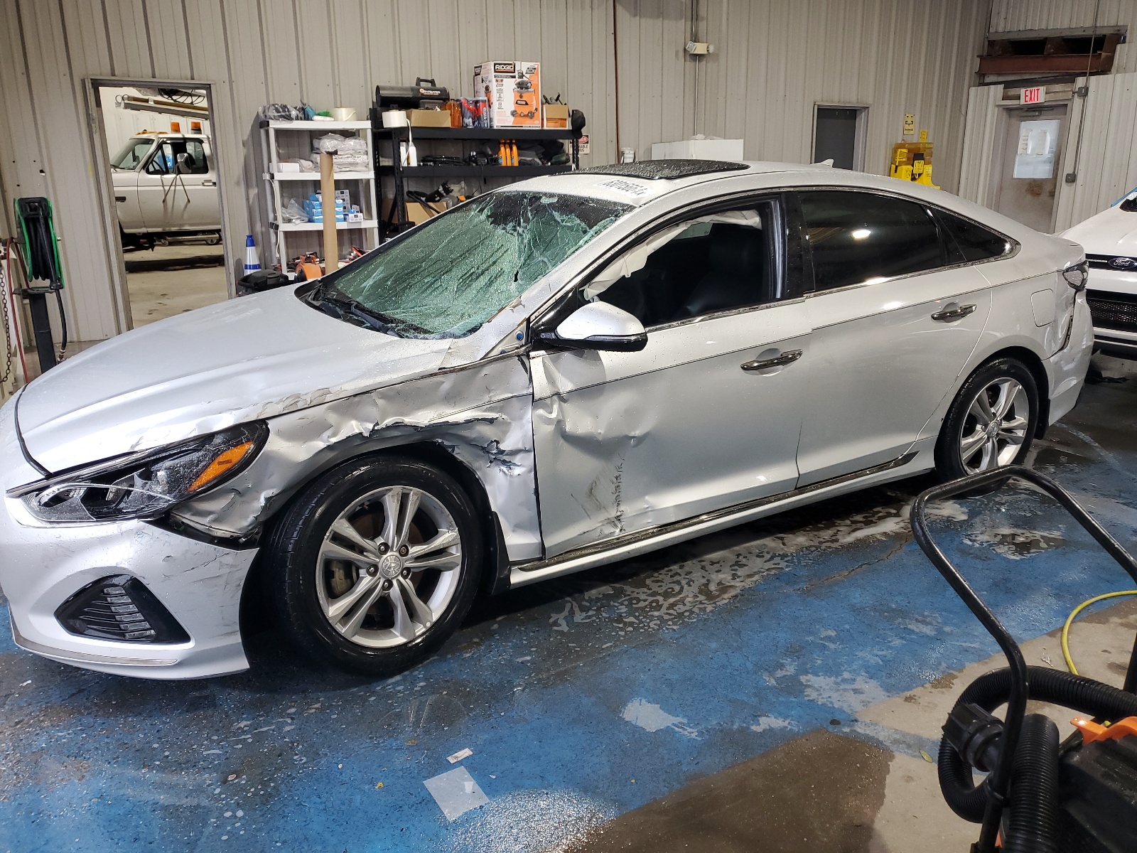 2018 Hyundai Sonata Sport vin: 5NPE34AFXJH677987