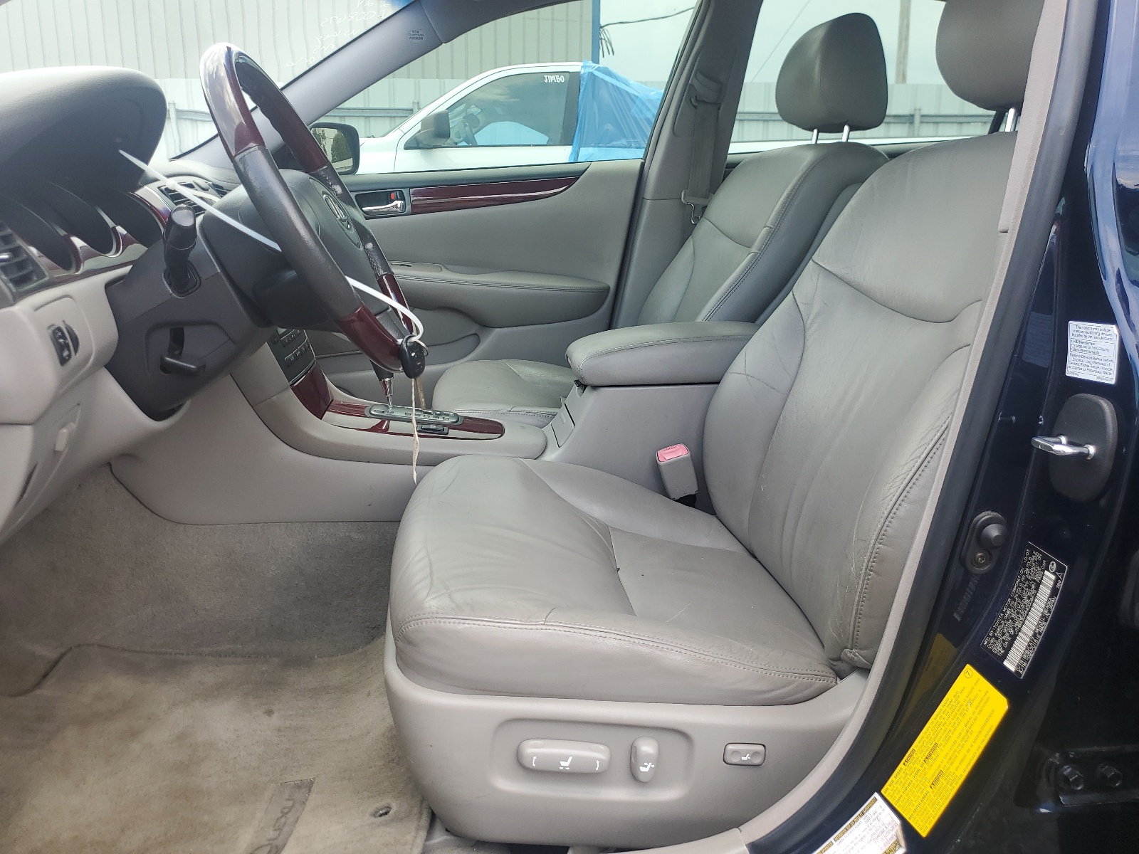 JTHBA30G440008675 2004 Lexus Es 330