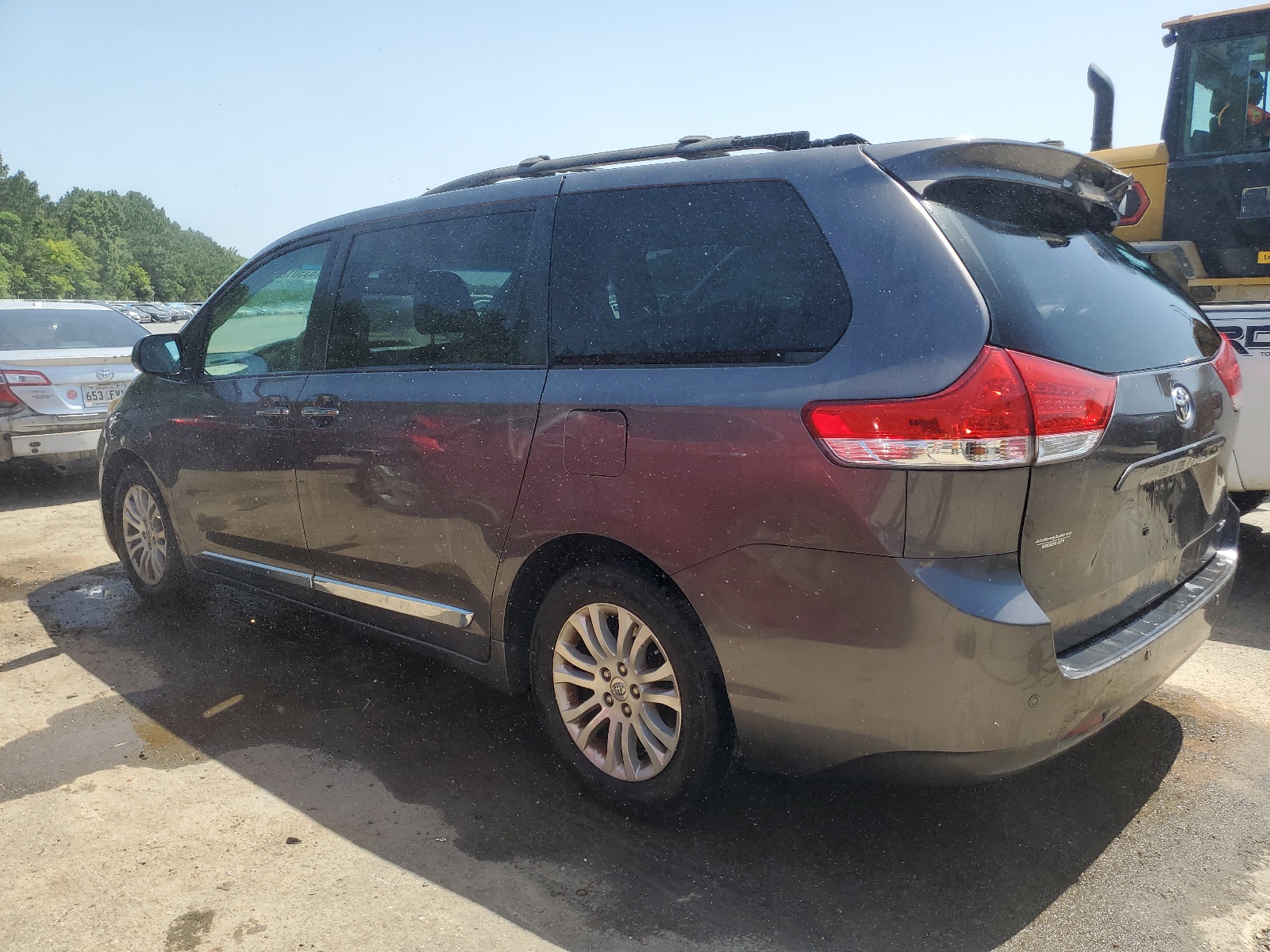 2013 Toyota Sienna Xle vin: 5TDYK3DC1DS389088