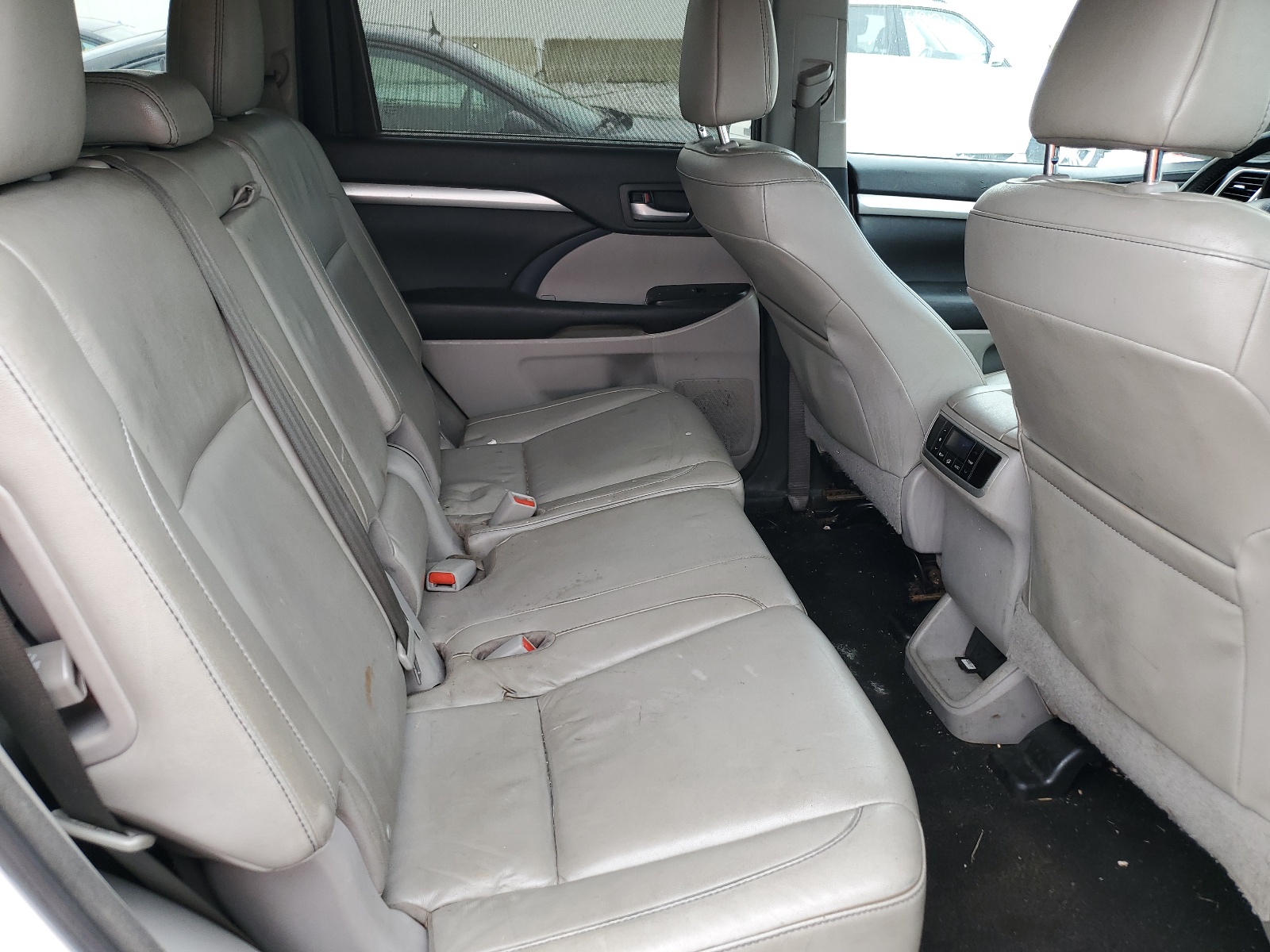 5TDJKRFH6GS297346 2016 Toyota Highlander Xle