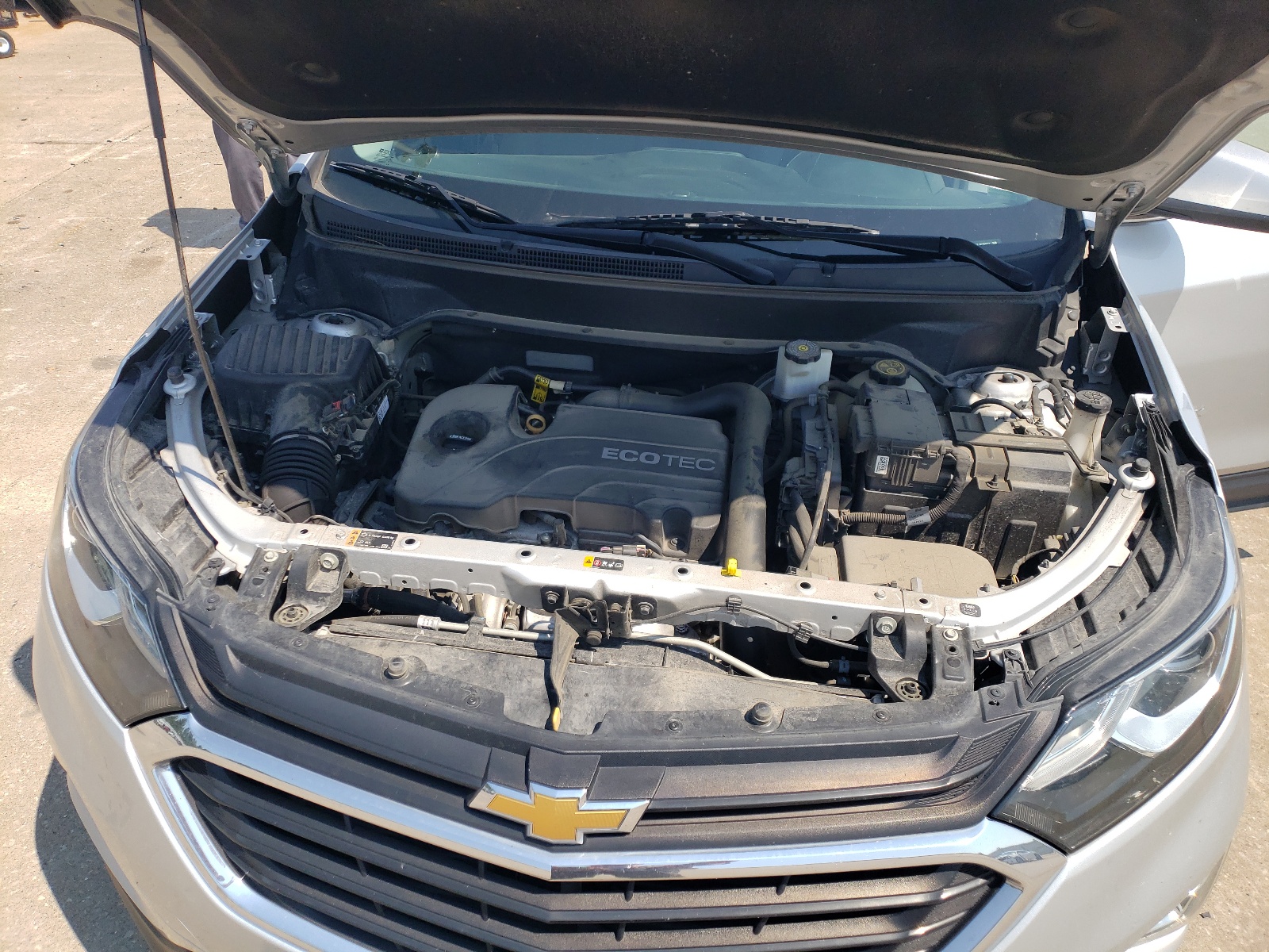 2GNAXJEV2J6300052 2018 Chevrolet Equinox Lt