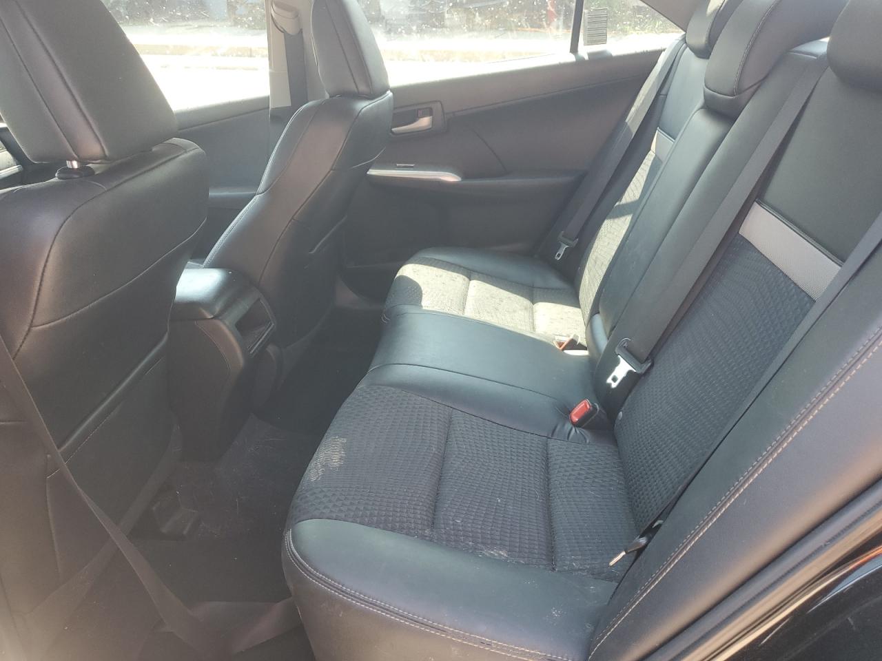 2012 Toyota Camry - Image 10