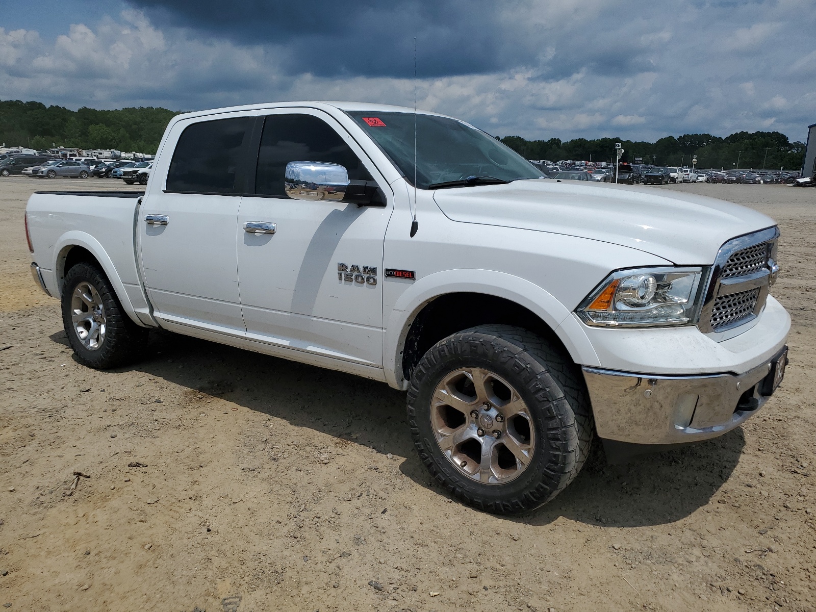 2016 Ram 1500 Laramie vin: 1C6RR7NM2GS337938