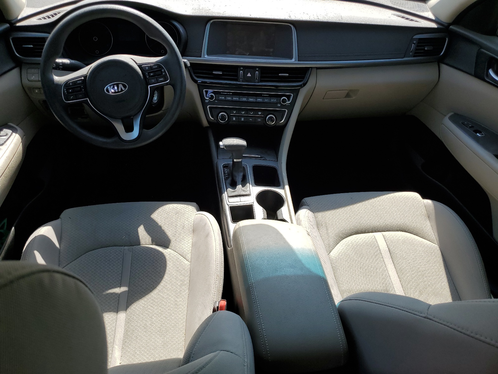 5XXGT4L31JG267666 2018 Kia Optima Lx