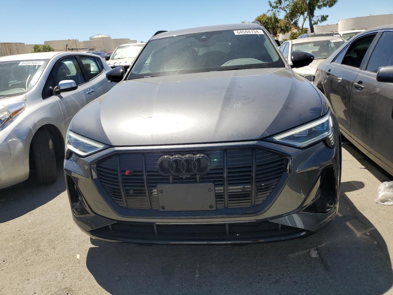 WA1ACBGE8PB015993 Audi E-Tron S P  5