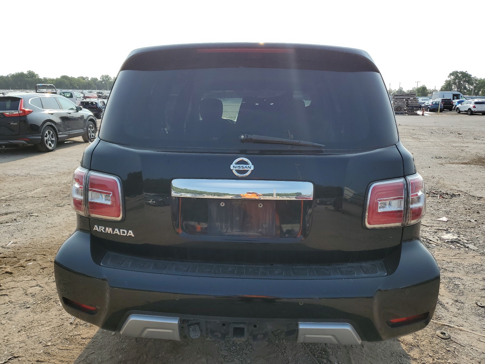 JN8AY2ND5JX000805 2018 Nissan Armada Sv