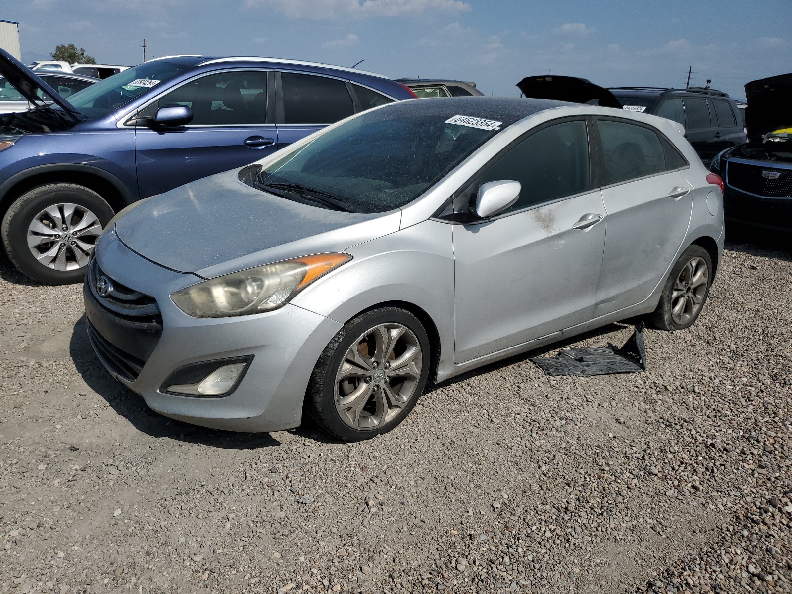 2013 Hyundai Elantra Gt vin: KMHD35LE6DU028148