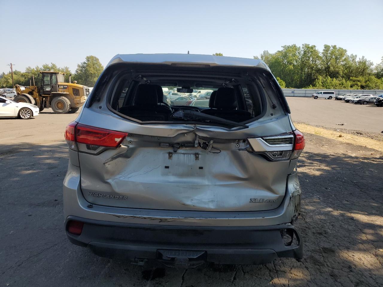 5TDJZRFH2KS620442 2019 Toyota Highlander Se